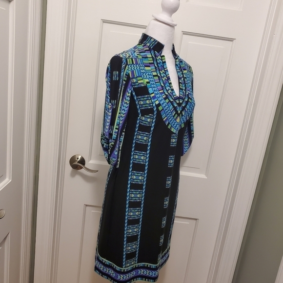 Donna Morgan Colorful Knit Sheath Dress Size 2, Aztec Print Vneck - Picture 6 of 10